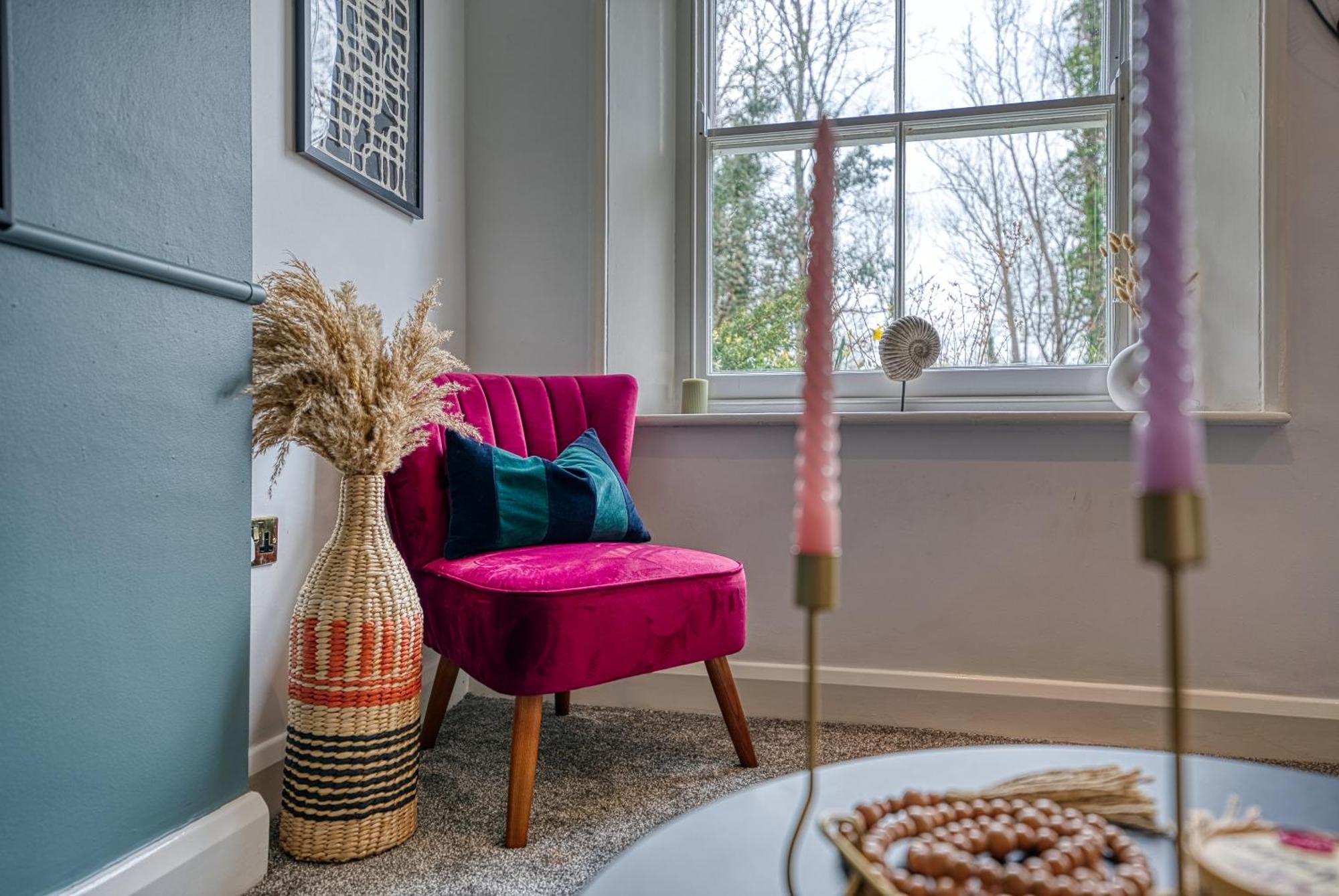 2 Bedroom Stylish Spacious Apt, Sleeps 6, Central Cheltenham, With Free Parking - By Blue Puffin Stays מראה חיצוני תמונה